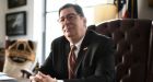 Pittsburgh mayor will 'take a knee' to Penguins' White House visit