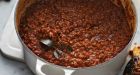 Vegan must pay 400 fine after threatening to stab her mother over ragu sauce
