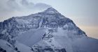 Sherpas to remove bodies from Everest